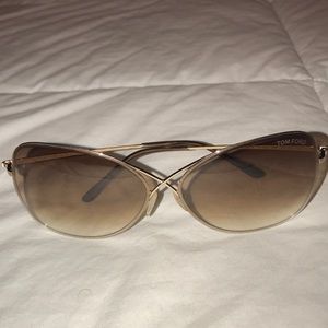 Tom Ford “Colette” sunglasses 🕶